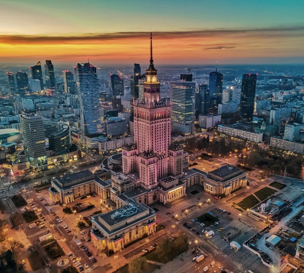 Super Beauty Metro Wifi 65'Tv Netflix Hbo Appletv+ Apartment Warsaw Exterior photo