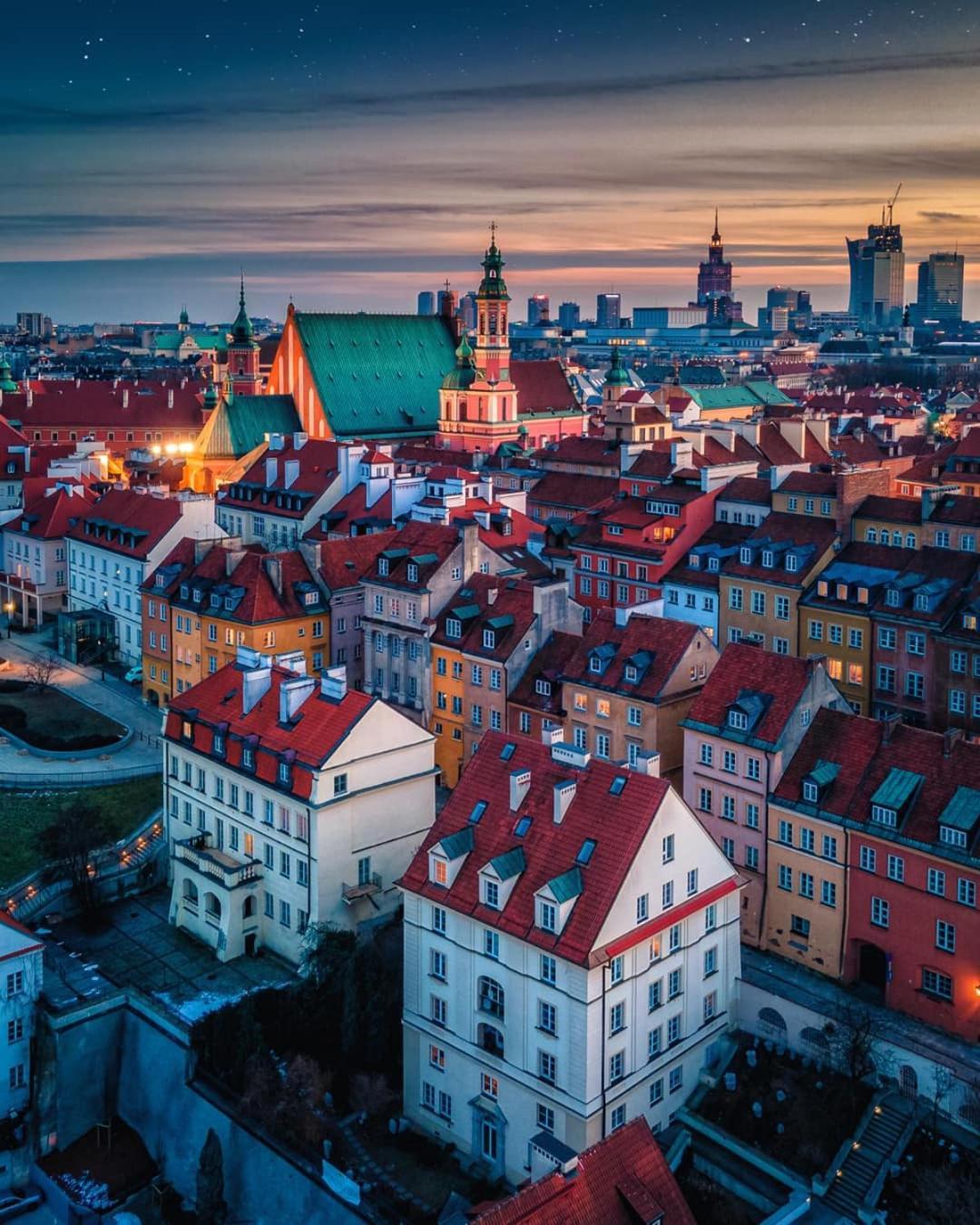Super Beauty Metro Wifi 65'Tv Netflix Hbo Appletv+ Apartment Warsaw Exterior photo